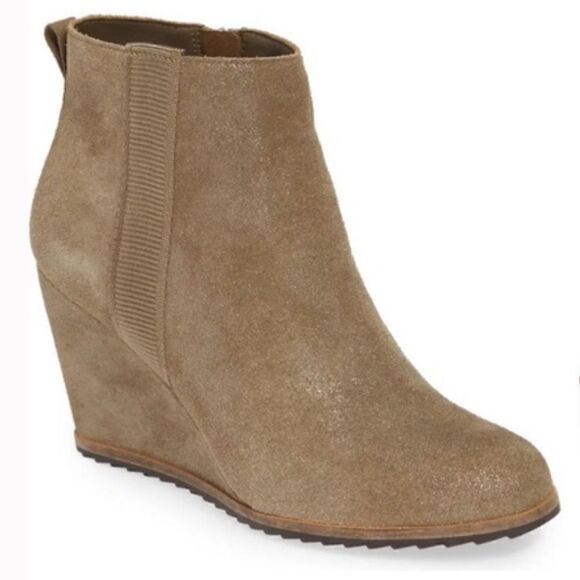 Linea Paolo Winslet Wedge Suede Tan Shimmer Bootie NEW Size 8.5M - Picture 1 of 9